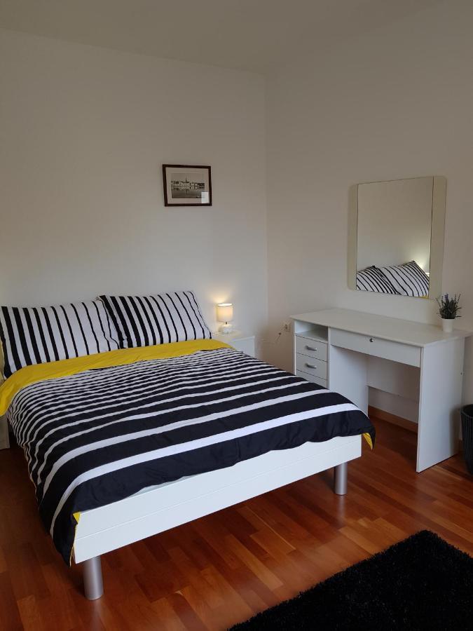 Apartment And Room Marija Крк Екстер'єр фото
