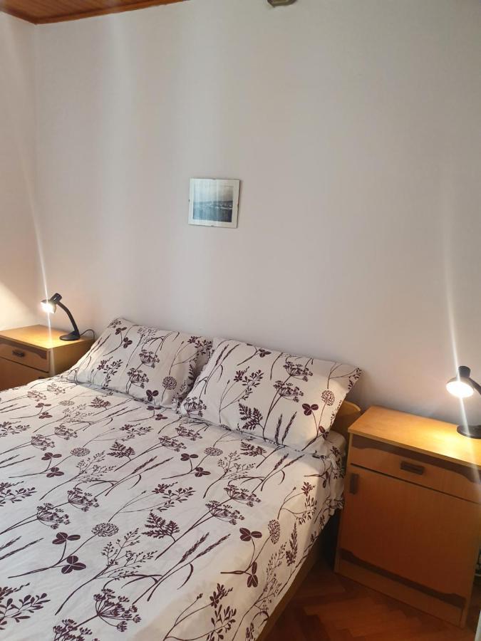 Apartment And Room Marija Крк Екстер'єр фото