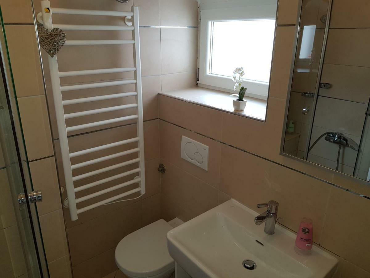 Apartment And Room Marija Крк Екстер'єр фото
